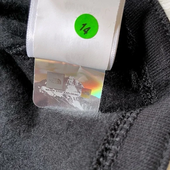 The North Face Girls’ Camp Pullover Hoodie - Picture 6 of 8